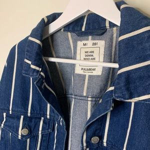 Pull & Bear M cropped striped denim jacket